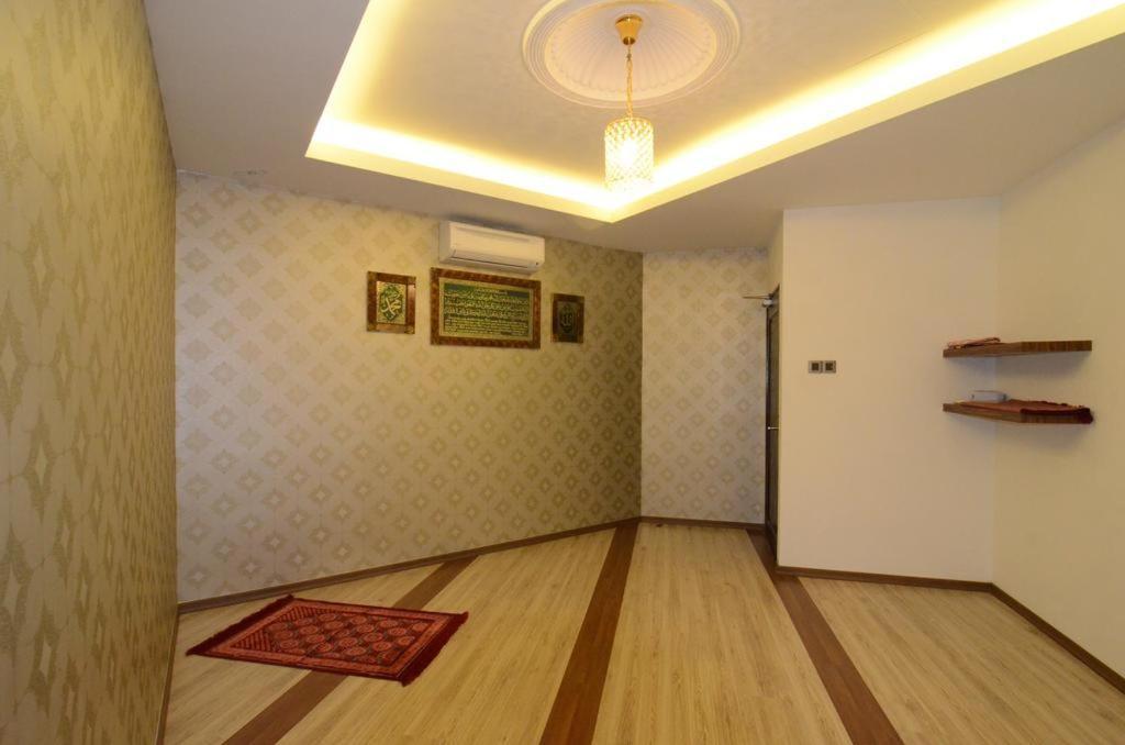 Uz Airport Capsule Hotel Kulai Exterior photo